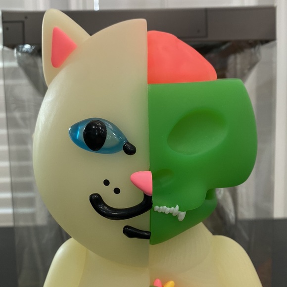 Rip N Dip Limited Edition Radioactive Nerm Vinyl Figure #175 of only 500! - Picture 9 of 16